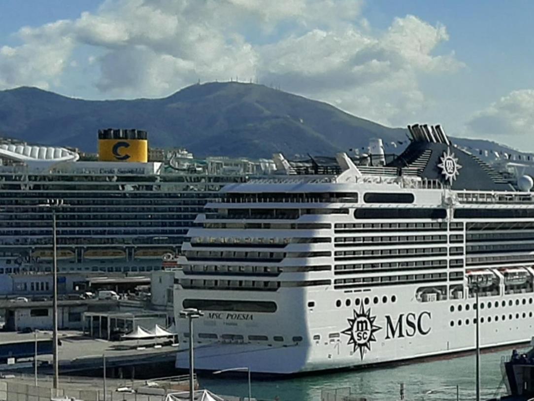 Genova Cruise Terminal Casa Dallo Zio 150 Mq Exterior photo